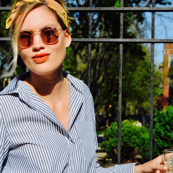 Meet your Posher, Whitney - Picture 3 of 8